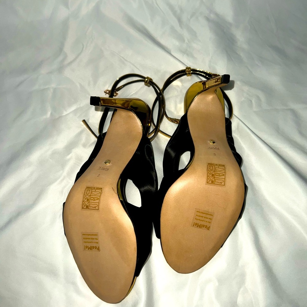 Never worn - Picture 2 of 3